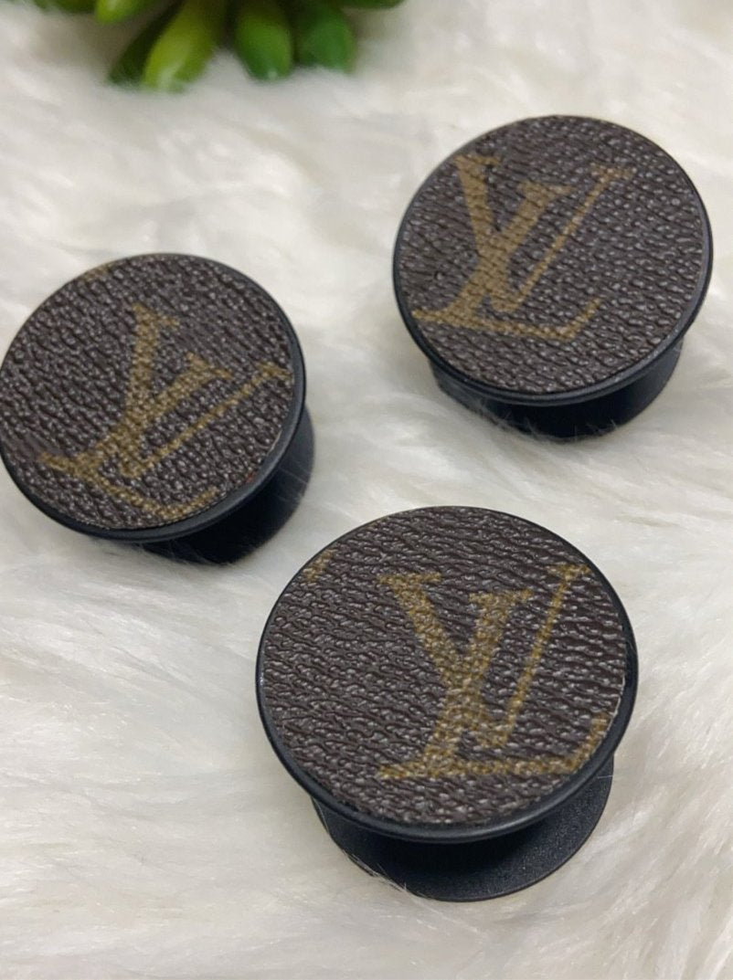 Louis Vuitton pop sockets for Sale in Fresno, CA - OfferUp